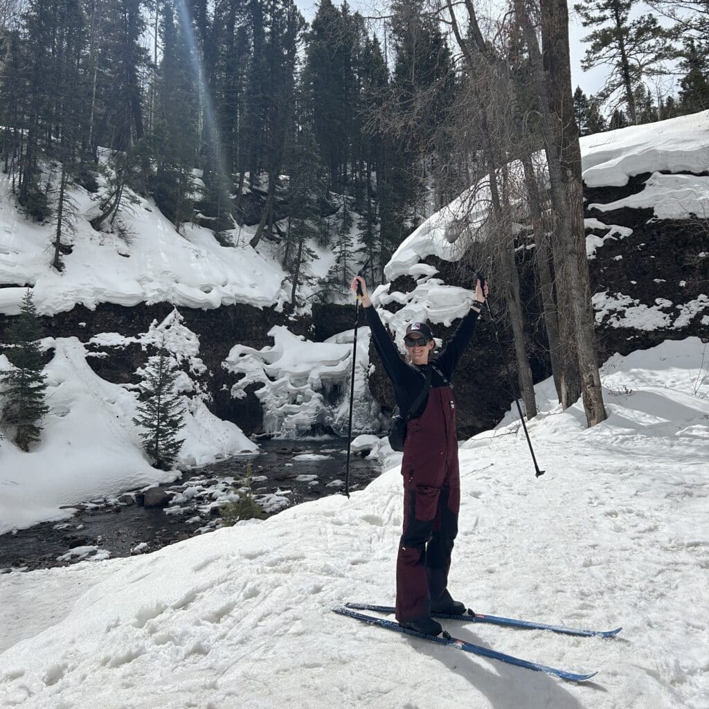 Emily Schlicht skiing