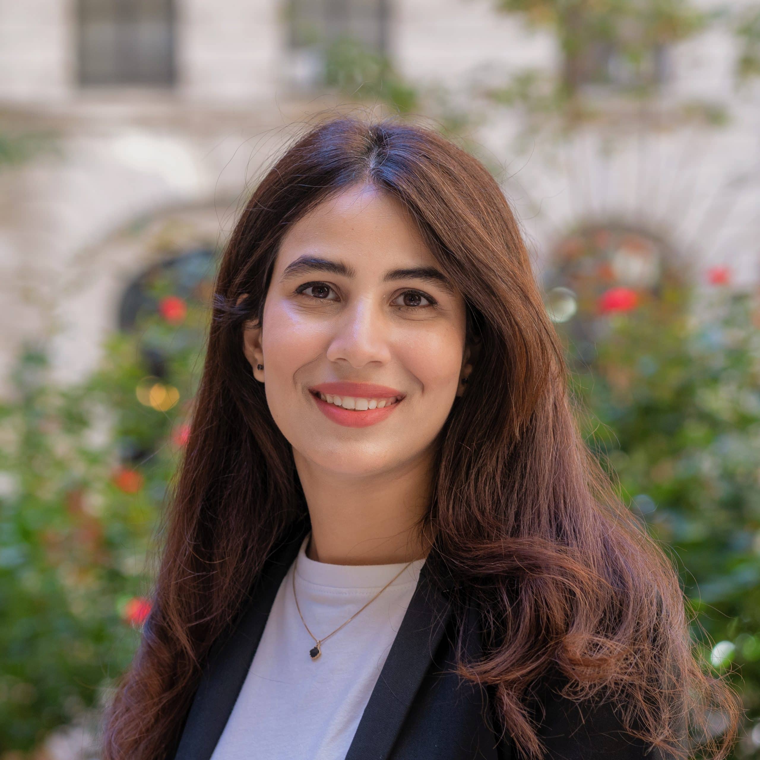 Kainat Zulfiqar headshot